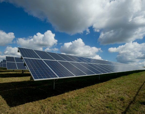 découvrez les solutions de financements pour vos projets photovoltaïques à talence. maximisez votre investissement tout en contribuant à une énergie durable grâce à des options adaptées à vos besoins.