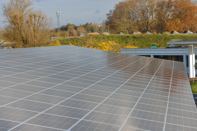 d&eacute;couvrez comment les panneaux solaires &agrave; bordeaux peuvent r&eacute;duire vos factures d'&eacute;nergie et contribuer &agrave; un avenir durable. profitez des avantages de l'&eacute;nergie renouvelable et transformez votre habitation en un espace &eacute;co-responsable.