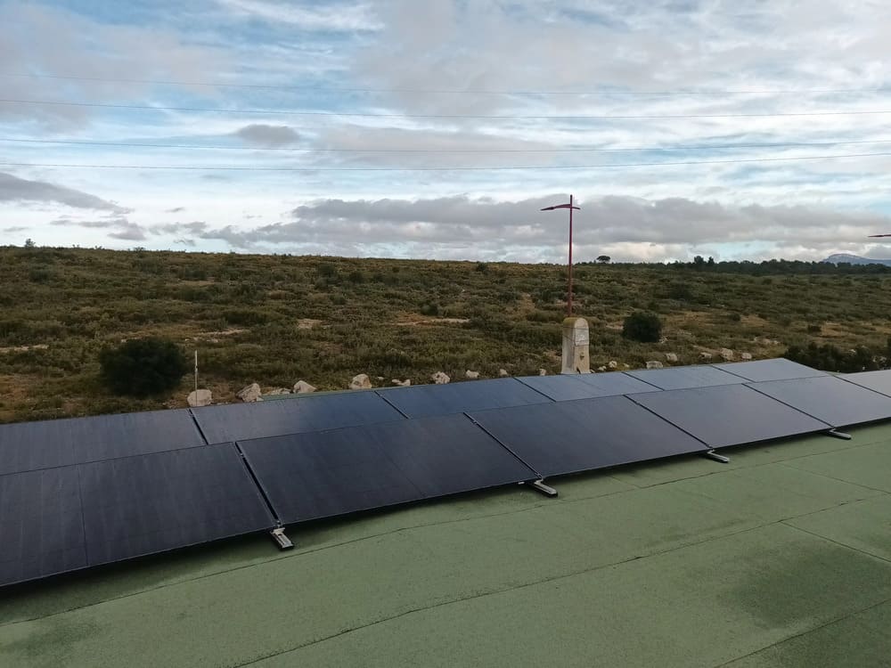 découvrez les prix du kwh photovoltaïque à bordeaux, les tendances du marché, les aides disponibles et comment rentabiliser votre investissement en énergie solaire dans cette région ensoleillée.